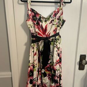 Elegant Floral Midi Dress with Black Accent